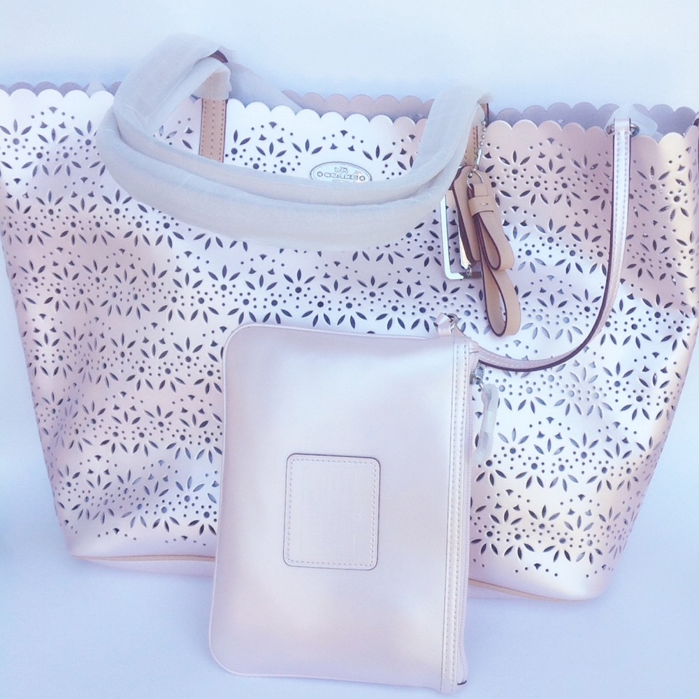 Coach Metro Eyelet - Picture 3 of 3